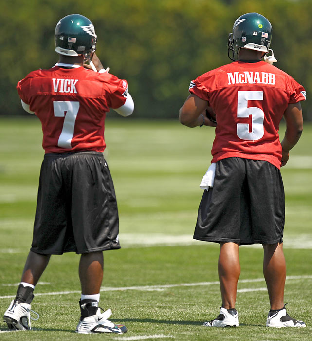 McNabb and Vick during an Eagles Practice in 2009